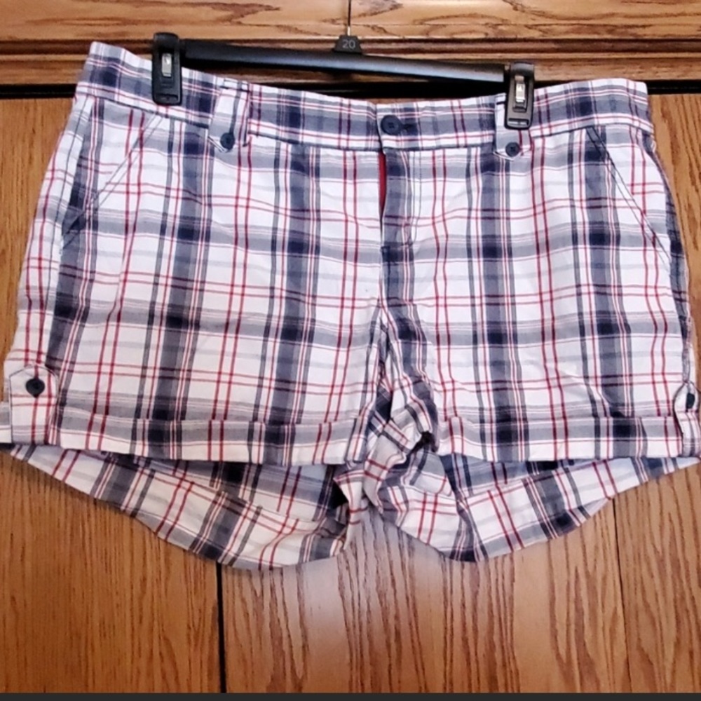 Plaid Maurices shorts, size 20